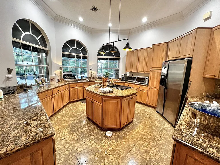 2050 Windsock Way — Photo 10