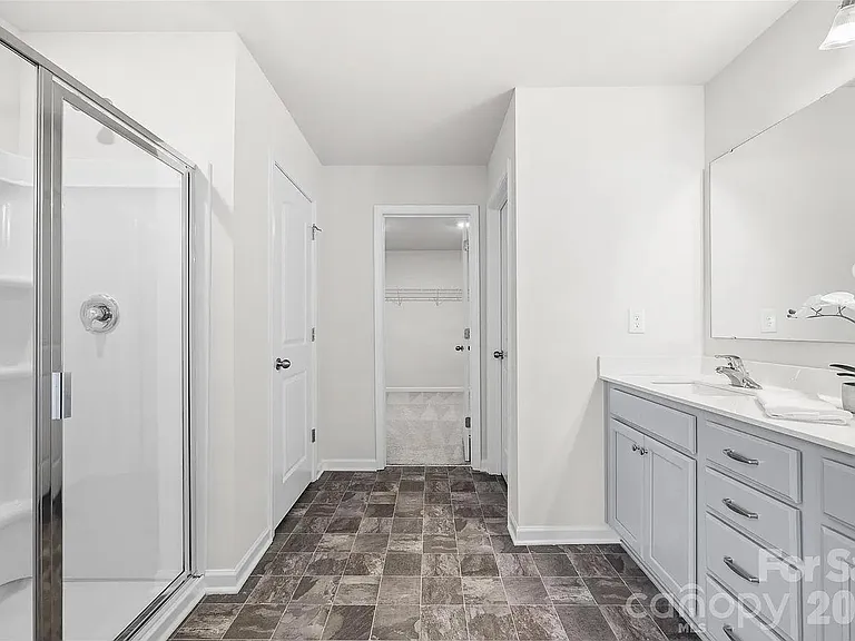7024 Maple Run Cir — Photo 17