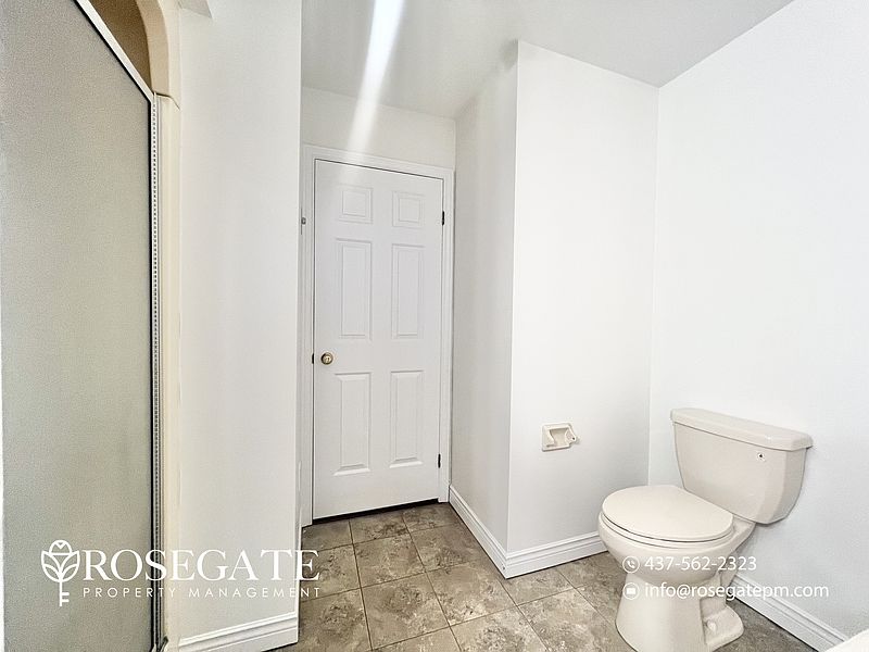 London Townhouse for rent - 3 Bedrooms — photo 23
