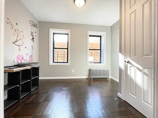 Rented by Bruma Realty LLC | media 6