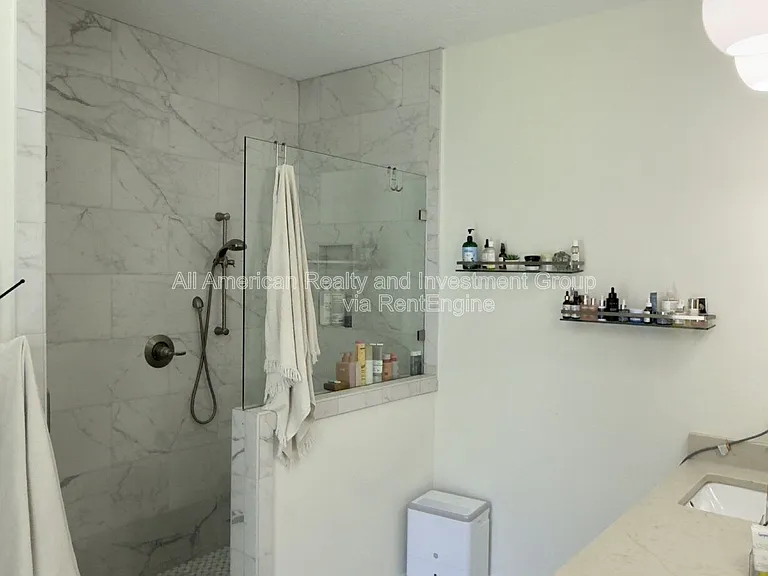 1405 Hickory St — Photo 9