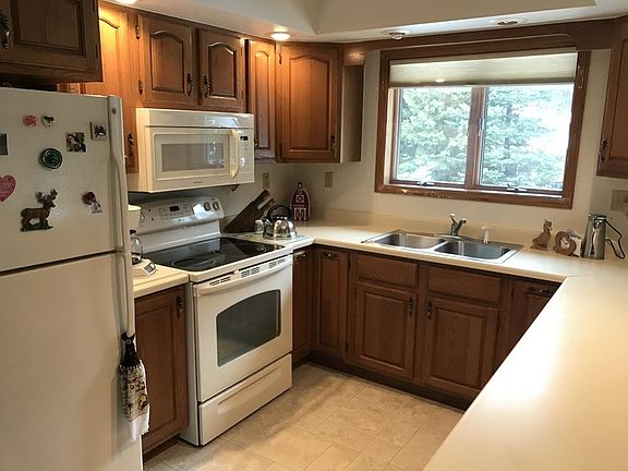 4th image of 401 Wildwood Dr