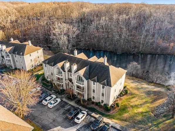 3701 Cotswold Ter, Greensboro, NC 27410