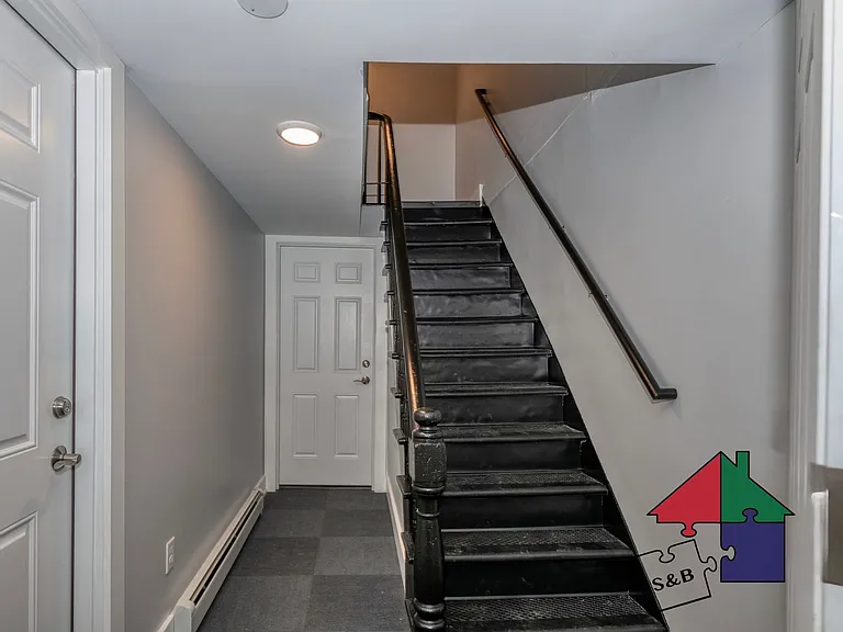 166 N Winooski Ave — Photo 19