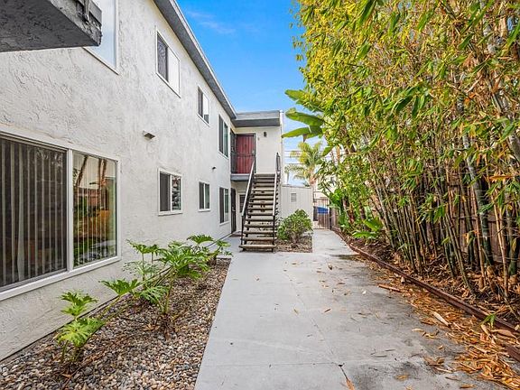 3rd image of 4136 Louisiana St #6