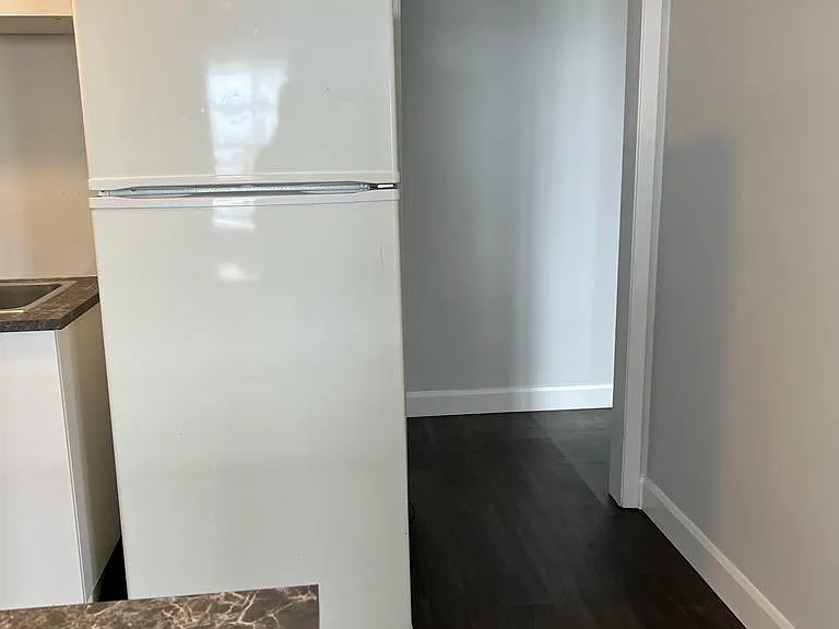 24 Fairview Ave — Photo 2