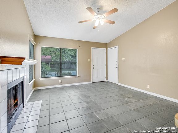 5th image of 3926 Chimney Springs Dr
