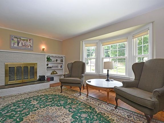 2nd image of 53 Smith St