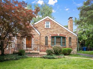 2146 Gray Ave, Saint Louis, MO 63117