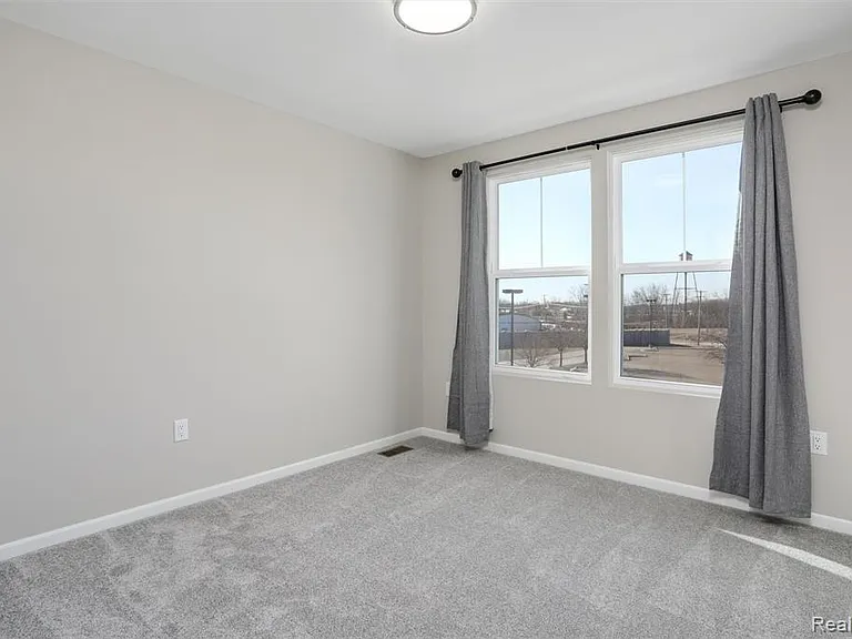 43173 Atwood Ave — Photo 26