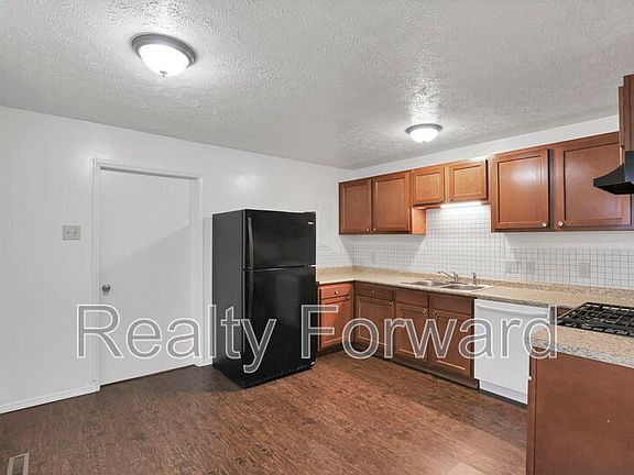 5th image of 2960 Michael Ln