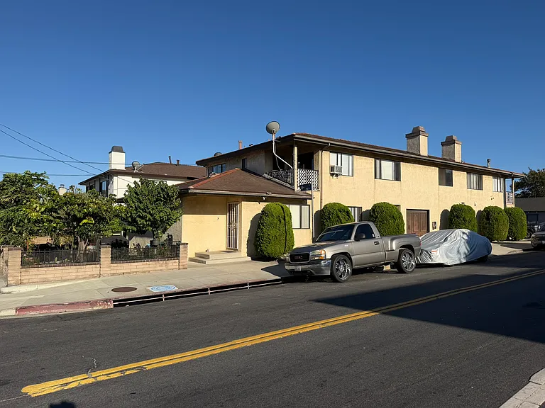 1804 S Cabrillo Ave #E — Photo 1