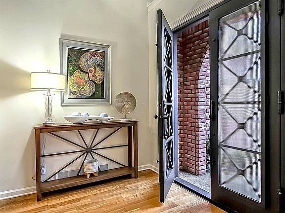 4th image of 1715 John Ridge Dr