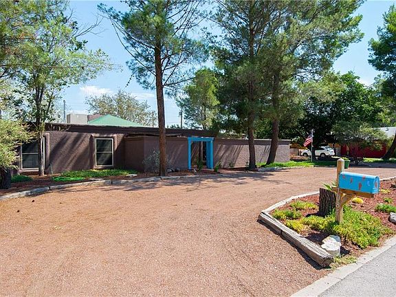3rd image of 1084 Esplanada Cir