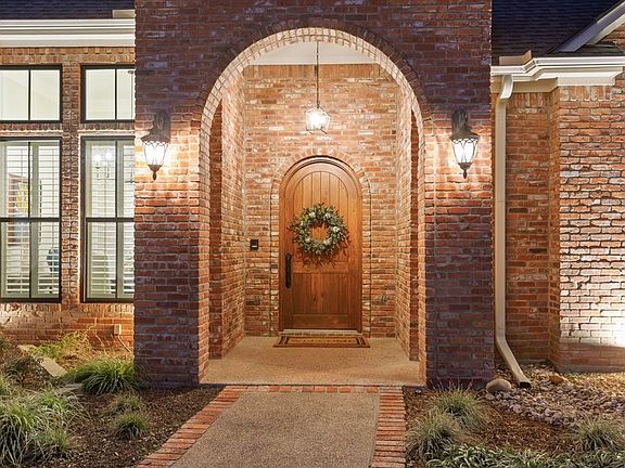 2nd image of 2021 Rockbridge Rd