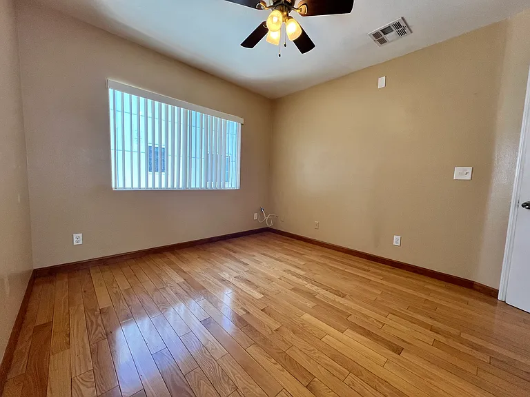 5646 La Mirada Ave #2 — Photo 8