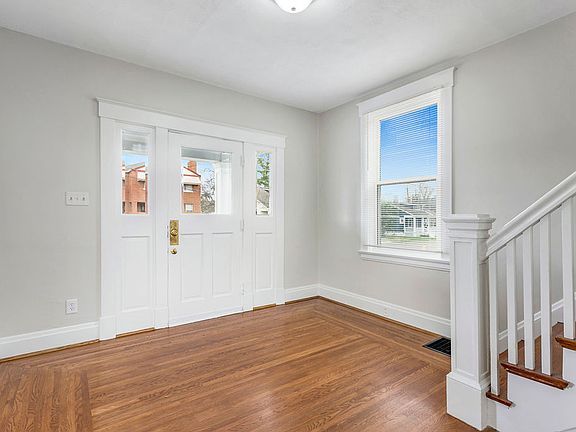4th image of 6820 Park Ave