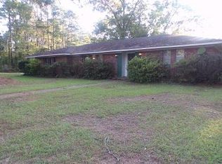 602 Blossom Ln, Vicksburg, MS 39180