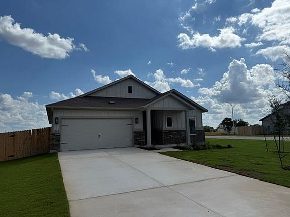 2nd image of 205 Gene Ray Ave
