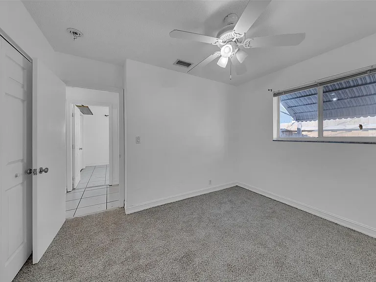 1906 NW 45th Ct — Photo 18