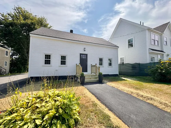 24 York Street, Kennebunk, ME 04043