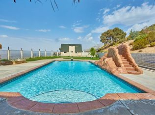 32353 Gateway Rd, Lucerne Valley, CA 92356