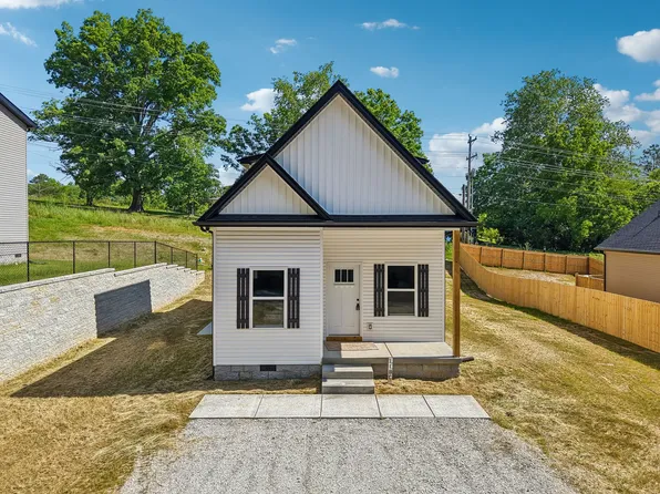 1118C W 1st St, Dickson, TN 37055