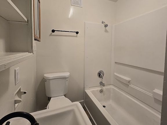 3rd image of 2735 E Grant Ave #102
