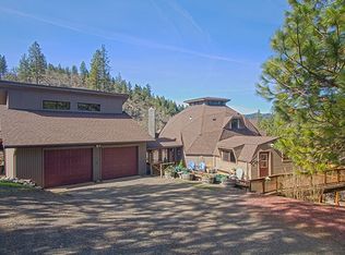 5890 Crowfoot Rd, Trail, OR 97541