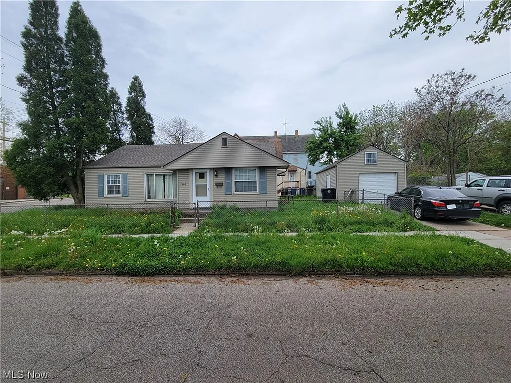 7305 Berry Ave photo 1