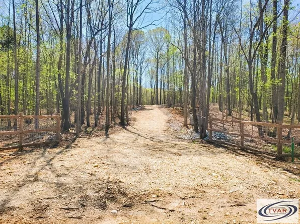 73 Three Pines Rd, Holladay, TN 38341