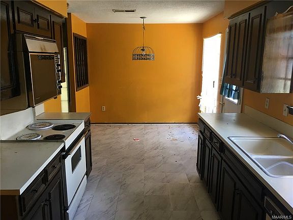 4th image of 5753 Hyde Park Dr