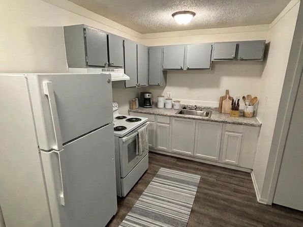4581 High St APT 5