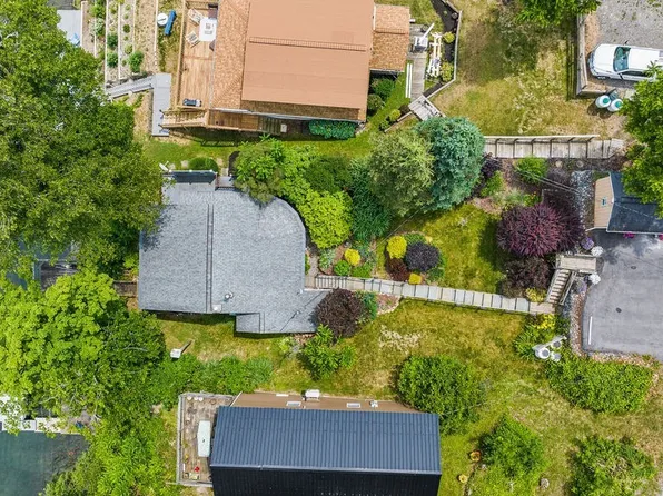 2368 Olanco Rd, Marietta, NY 13110