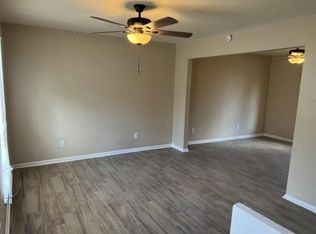 521 Ferguson St APT B2, Humble, TX 77338