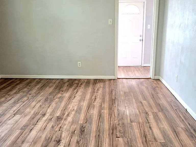 450 Hamilton Ave — Photo 3