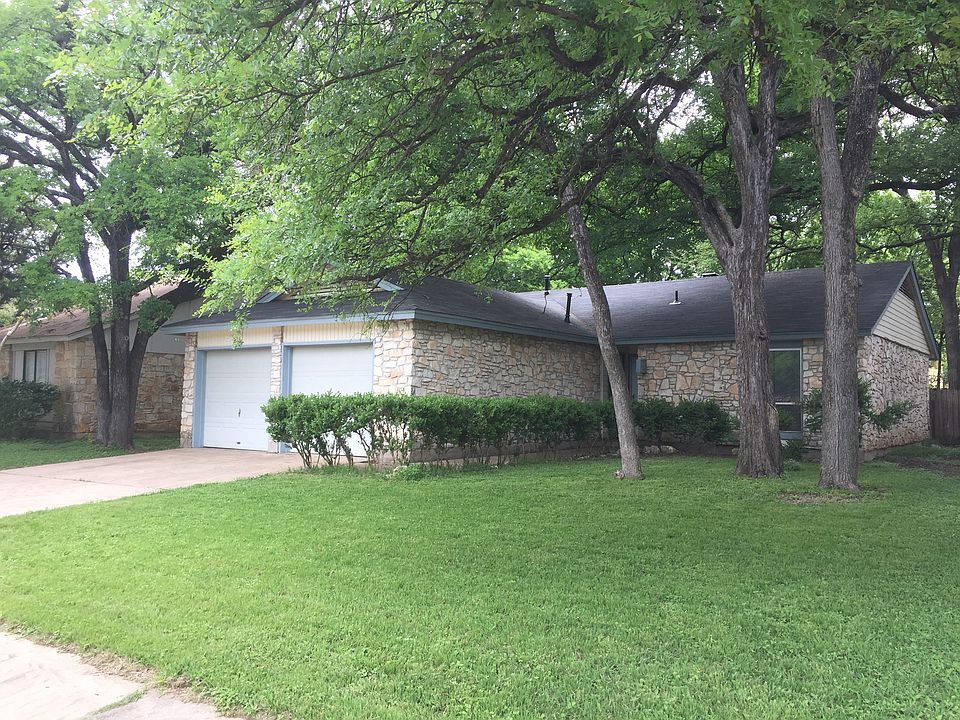 1st image of 10051 Woodland Village Dr