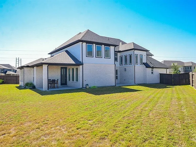 9522 Rialto Creek Dr — Photo 46