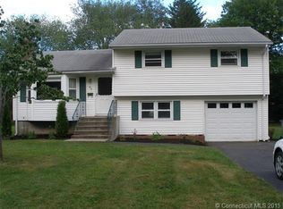 22 Wolcott Rd, West Hartford, CT 06110