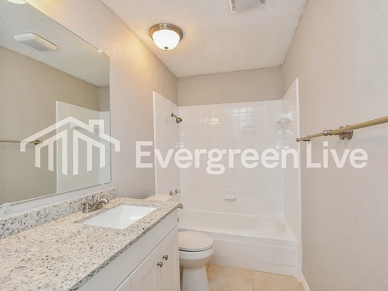 1016 Hunters Glen Dr — Photo 16