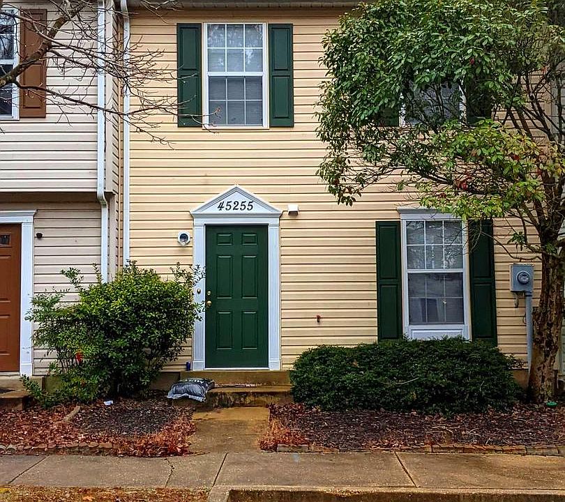 2nd image of 45255 Woodstown Way