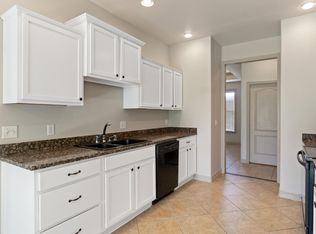 670 Reisling St, Bentonville, AR 72719
