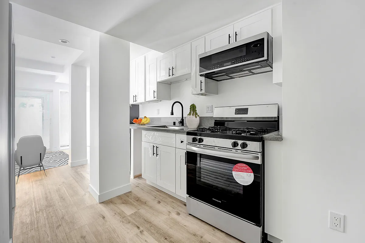 Valleywood Apartments - Studio - Valleywood Apartments