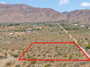 4 Lamprey Rd, Apple Valley, CA 92308