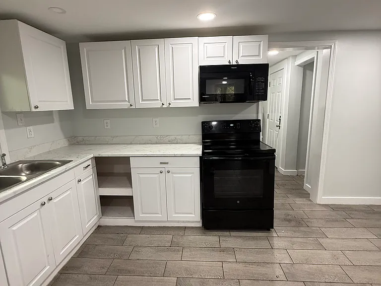 2566 Pleasant Valley Rd #A — Photo 9