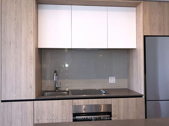 4th image of 225 Sumach St #2301
