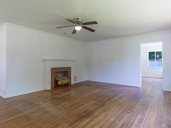 3rd image of 135 W Jewel Dr
