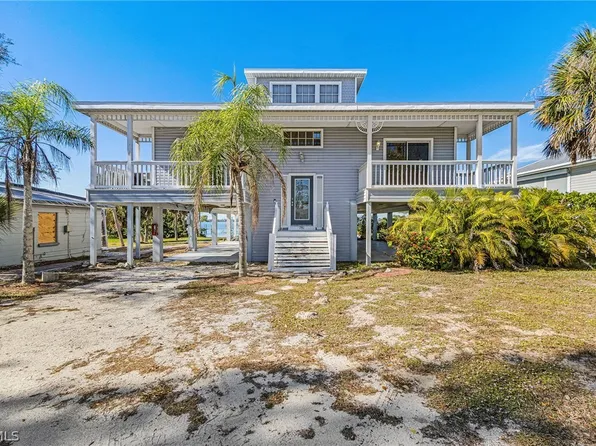 780 S McCall Rd, Englewood, FL 34223