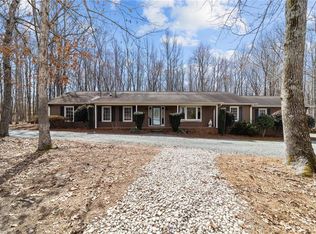 4468 Thorny Rd, Greensboro, NC 27406