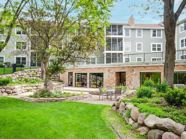 3020 Saint Albans Mill Rd APT 310, Minnetonka, MN 55305